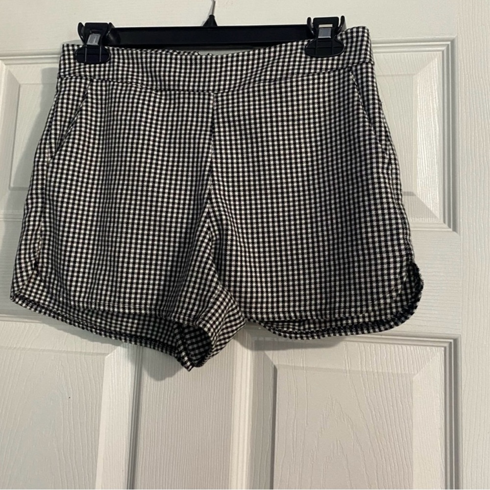 Brandy melville Checkered Women's Shorts are a size Small.